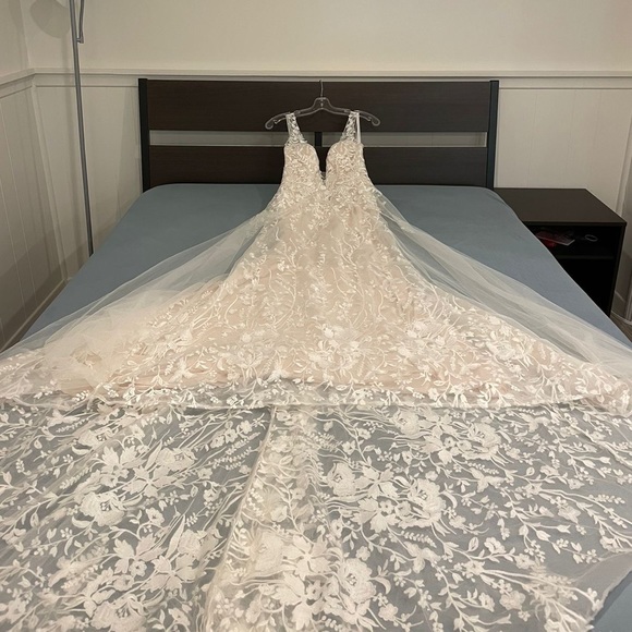 Brand New Wedding Dress Madison James MJ567 - Picture 9 of 15